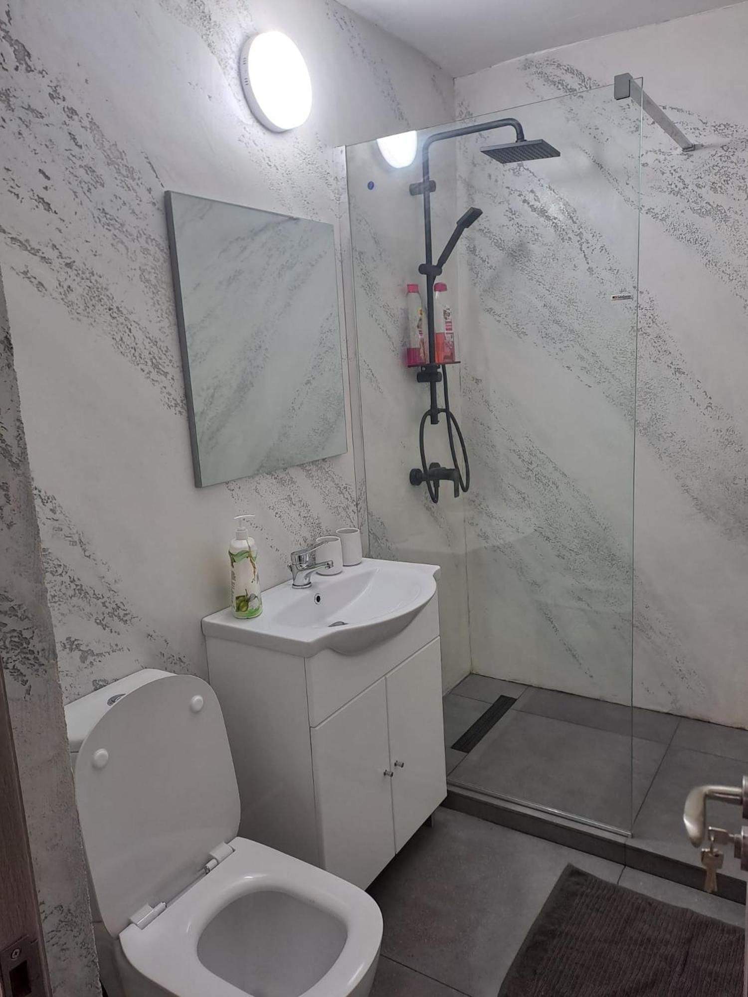 Ilona Apartament 3 Camere Râmnicu Vâlcea Exterior foto